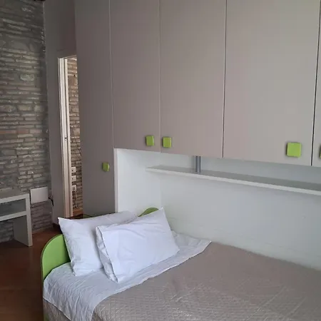 Mirida Nyaraló Pesaro